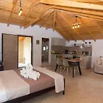 Villa Selinitsa Stone Residence-private Poolside Retreat