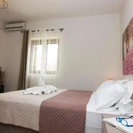 Villa Selinitsa Stone Residence-private Poolside Retreat *