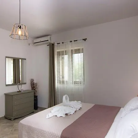 Selinitsa Stone Residence-private Poolside Retreat